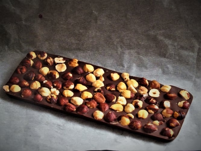 Čokoláda s lískovými ořechy