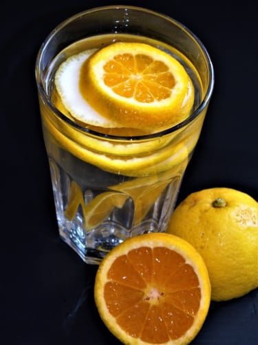 Ovocná voda: pomeranč a citrón