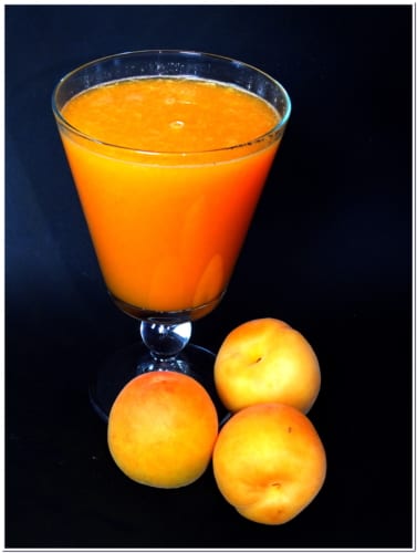 Meruňkový džus s pomerančem
